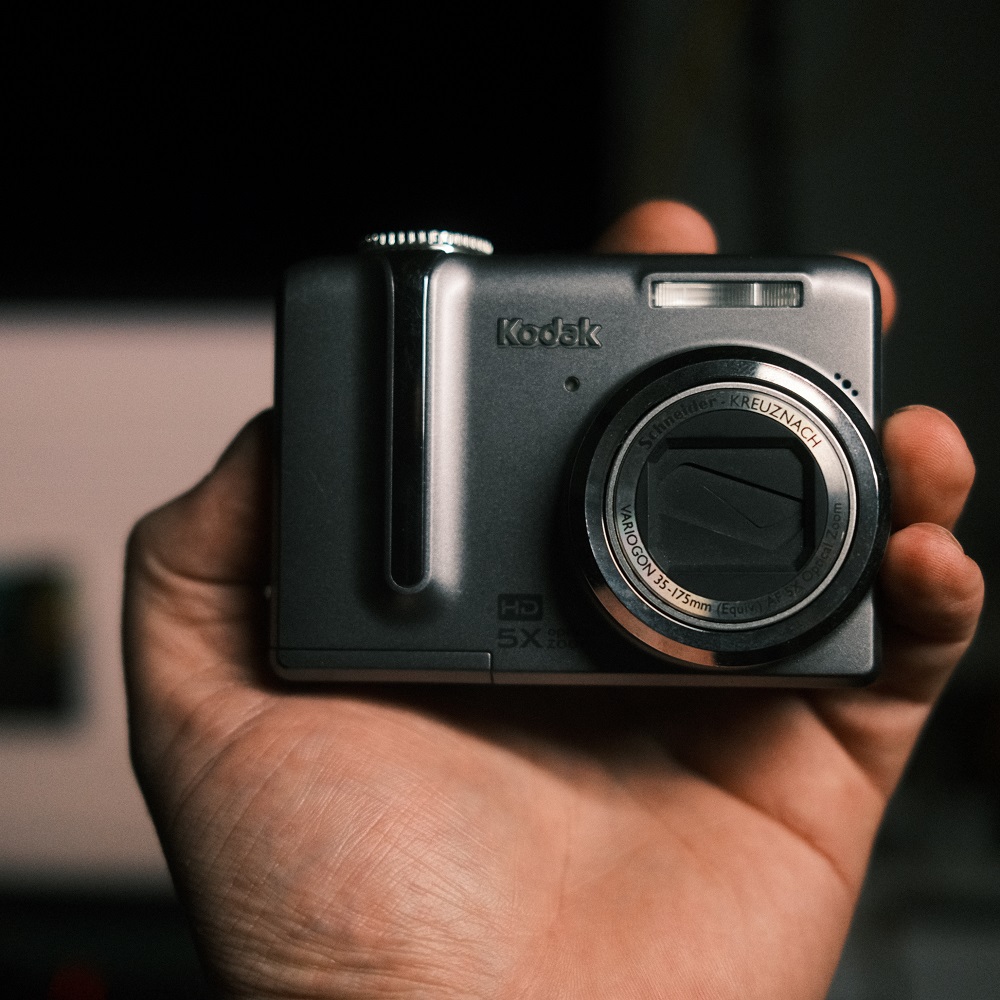 digital camera that looks like film